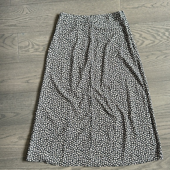 SHEIN A-line floral midi skirt size s / US 4 - Picture 4 of 4